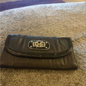 Guess Chic Black Wallet with Silver Accent